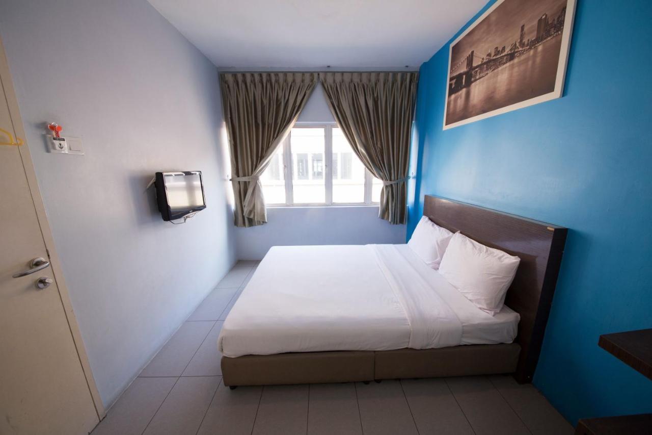 Golden Pearl Hotel Near Universiti Tun Hussein Onn Malaysia Uthm Batu Pahat Exterior foto