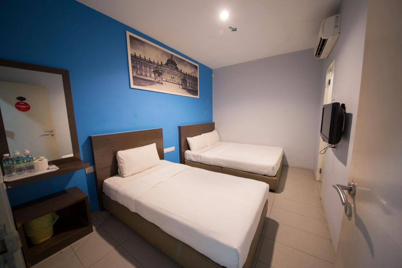 Golden Pearl Hotel Near Universiti Tun Hussein Onn Malaysia Uthm Batu Pahat Exterior foto